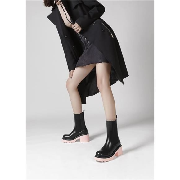 Black and Pink Platform Chelsea Boots- SUPER CUTE but I bought the wrong size! - Picture 3 of 7